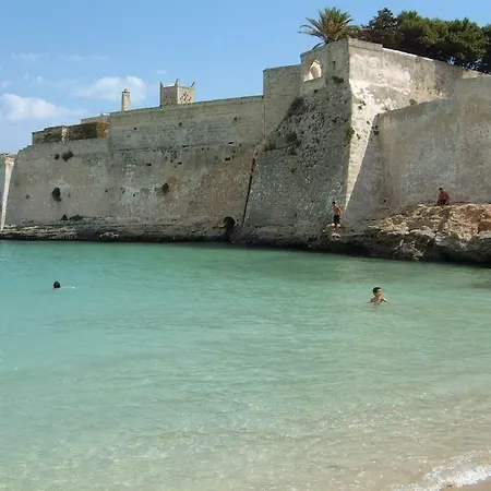 Baciata Dal Sole * Monopoli